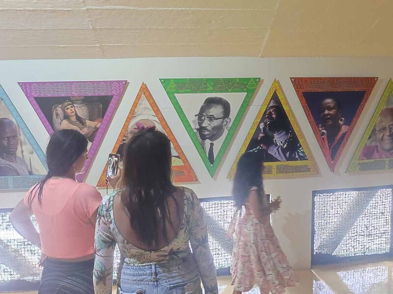 Tour Hacienda Nápoles - Medellín de Cerca